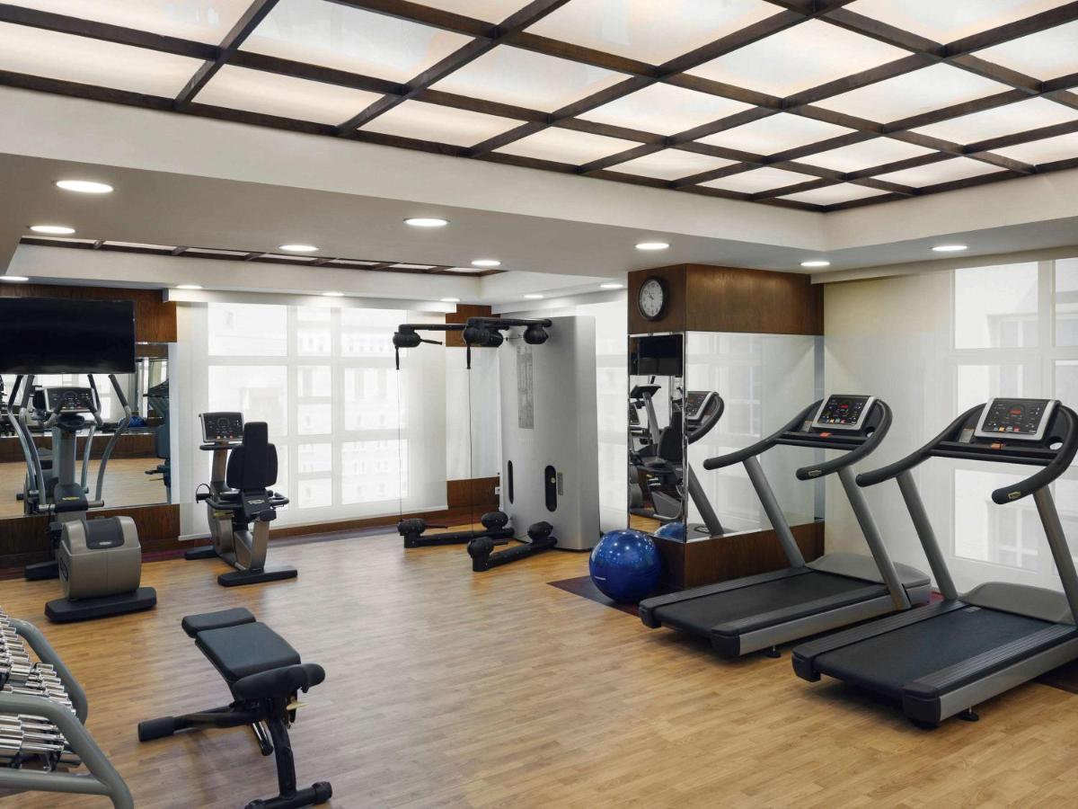 Hotel Anwar Al Madinah Moevenpick à Médine Extérieur photo Fitness room