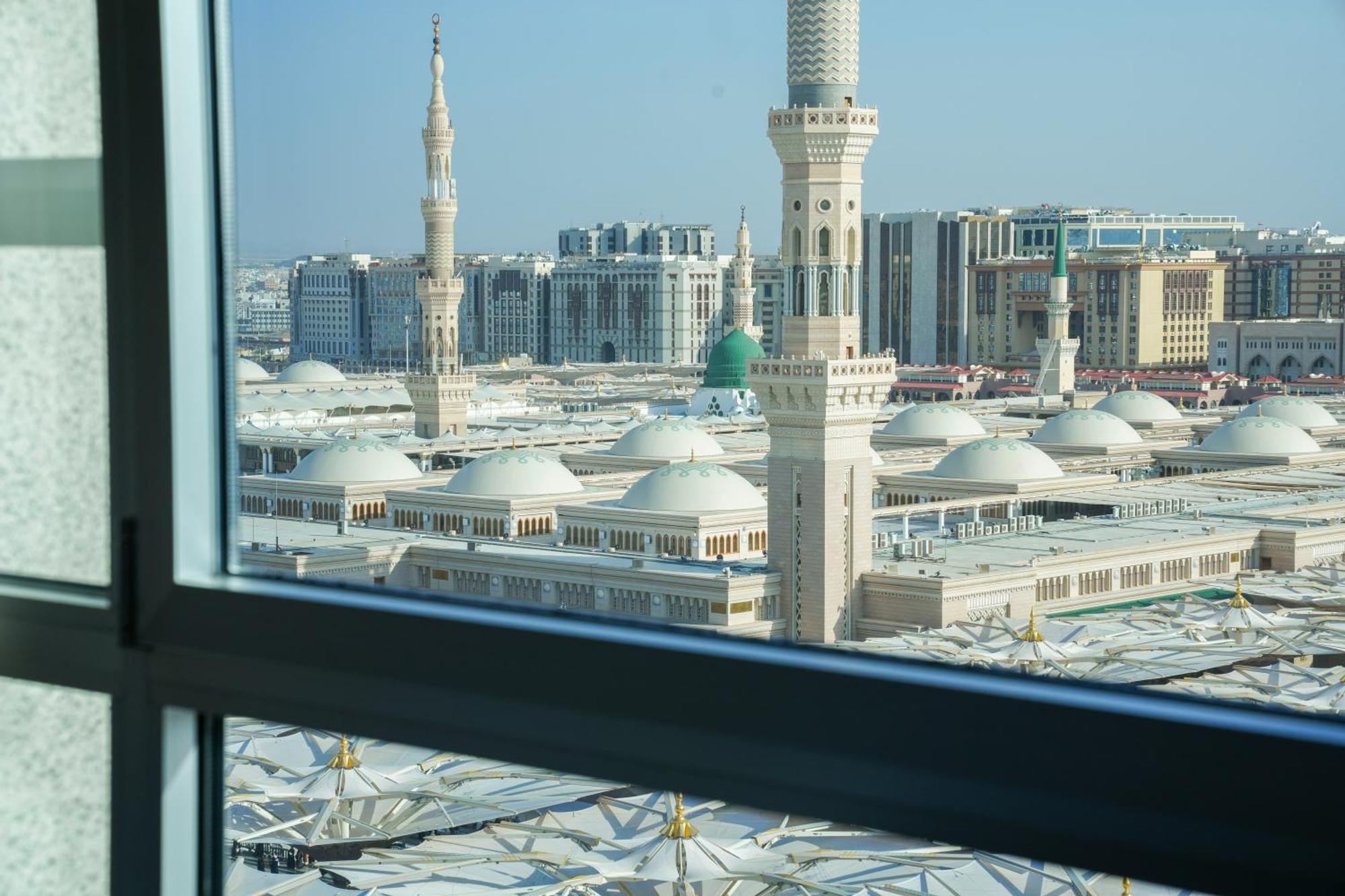 Hotel Anwar Al Madinah Moevenpick à Médine Extérieur photo