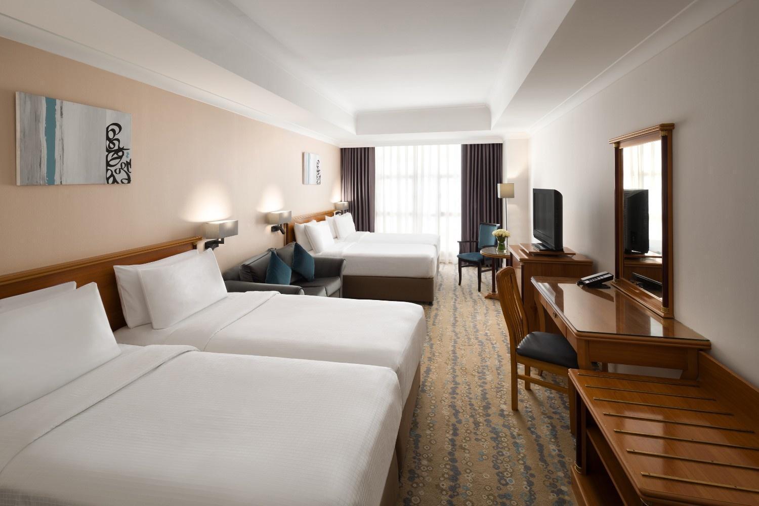 Hotel Anwar Al Madinah Moevenpick à Médine Extérieur photo